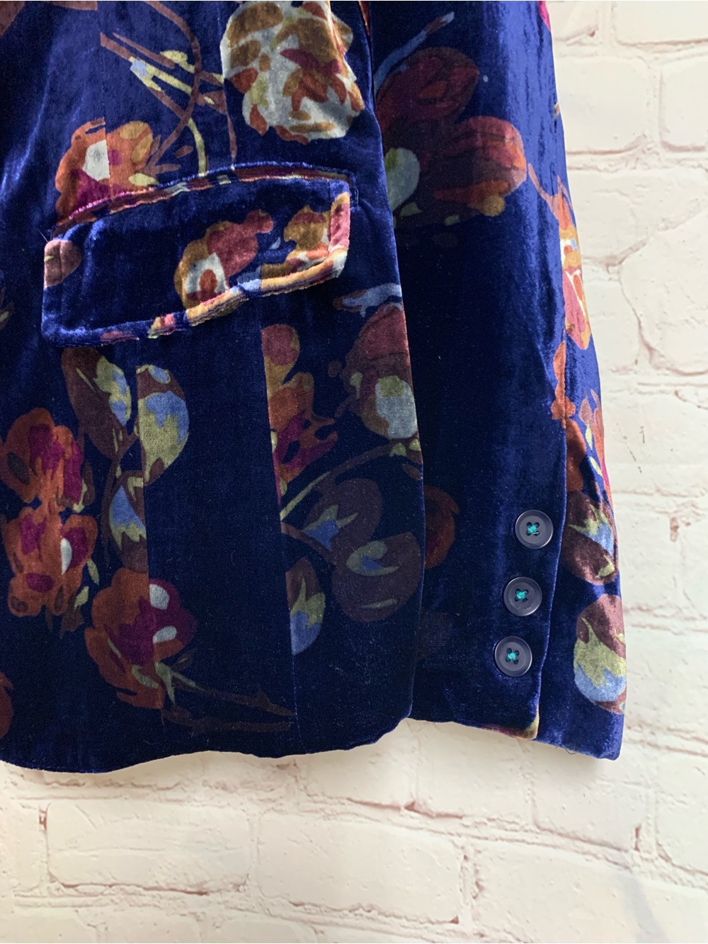 Looks New! Sundance Blue Floral Velvet Lined Blazer Size 6  38” $228 - Picture 6 of 8